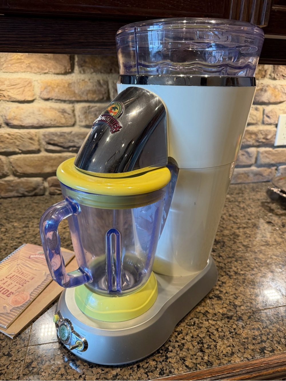 Margaritaville Bahamas Frozen Concoction Maker, Frozen Drink Blender Smoothies
